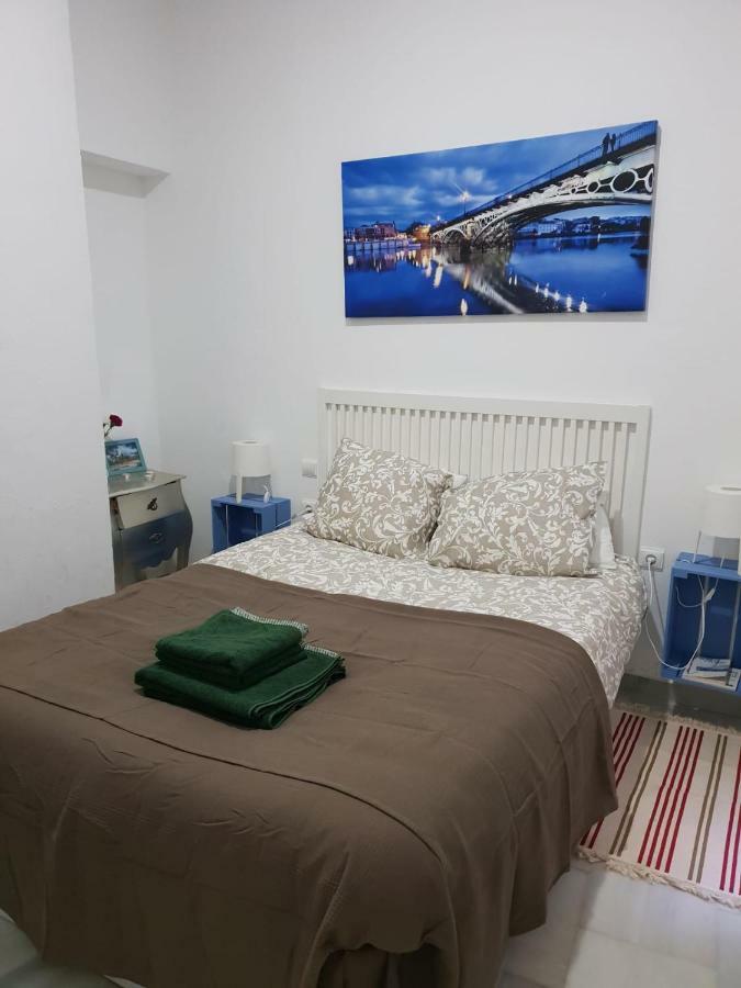 Santas Patronas Street Center Apartment Севиля Екстериор снимка