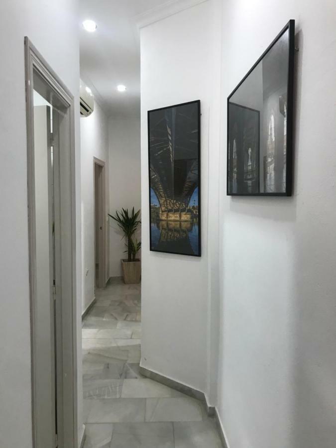 Santas Patronas Street Center Apartment Севиля Екстериор снимка